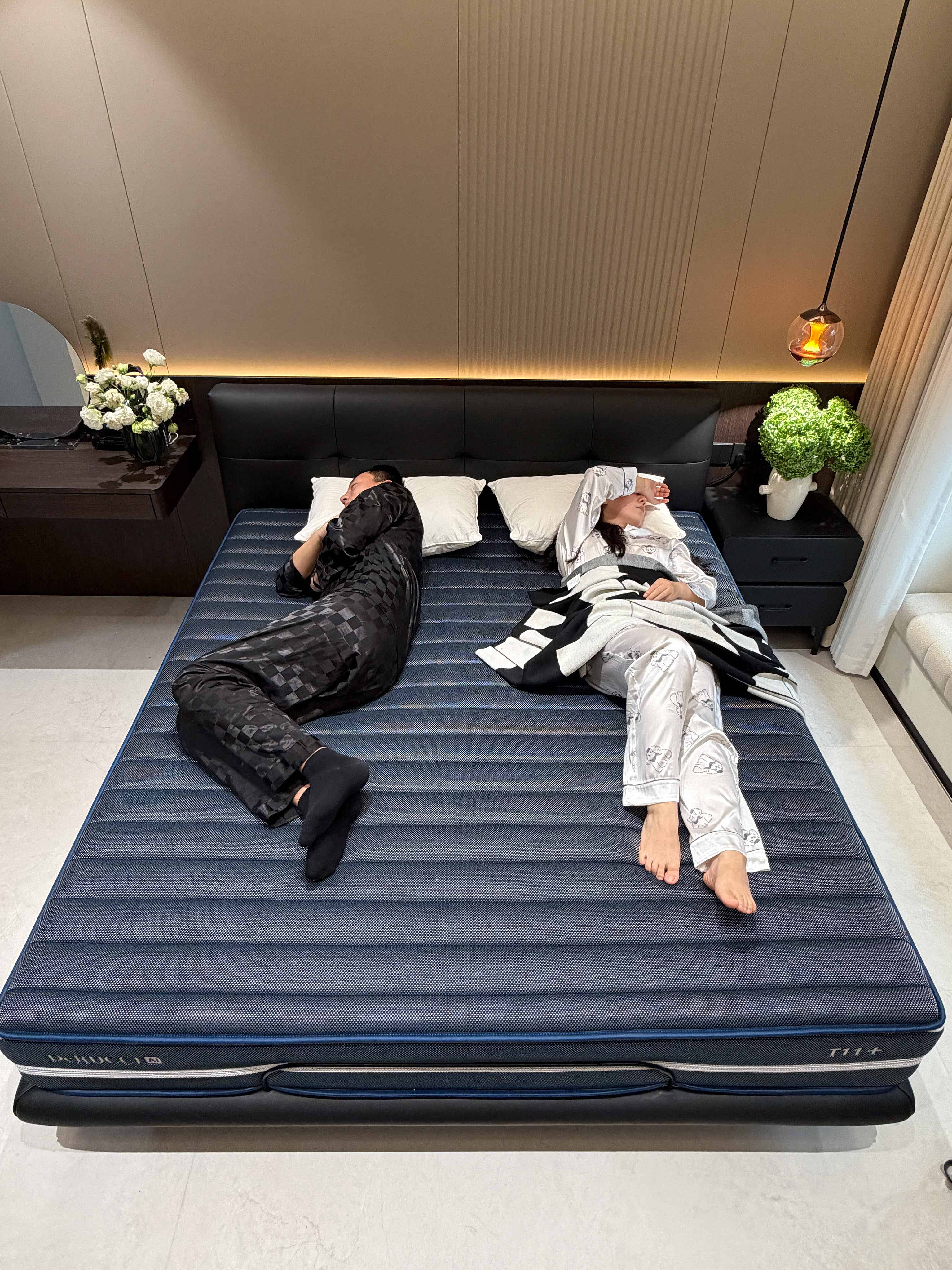 Best Adjustable Mattress for Couples: How AI Firmness and Dual-Side Support Work